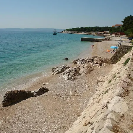 Lovor * Novi Vinodolski